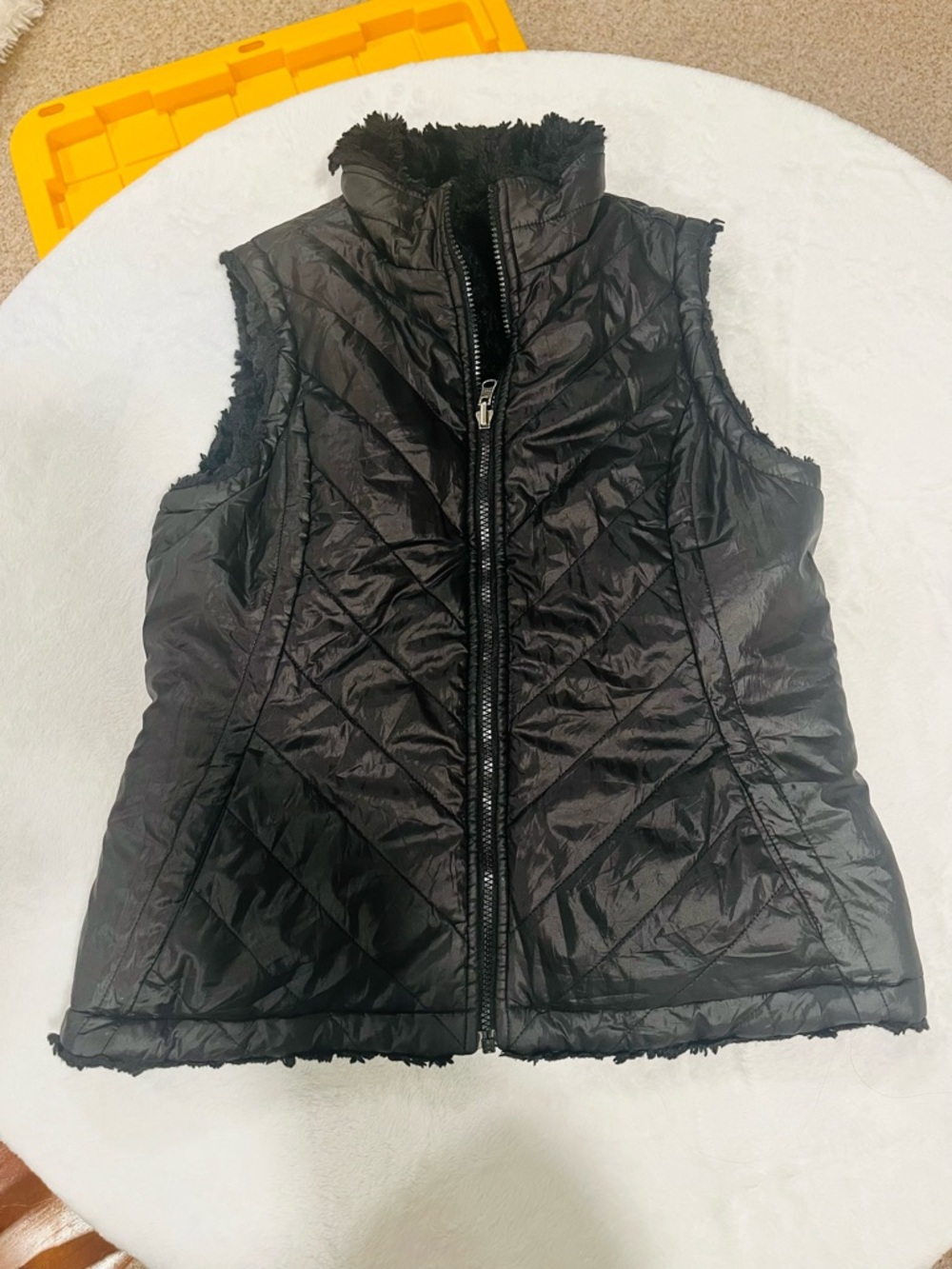Reversible Faux Fur & Quilted Puffer Vest - Black